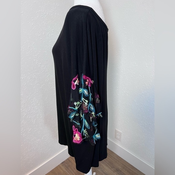 Boho Embroidered Flutter Sleeve Kim & Cami Blouse - Picture 2 of 6